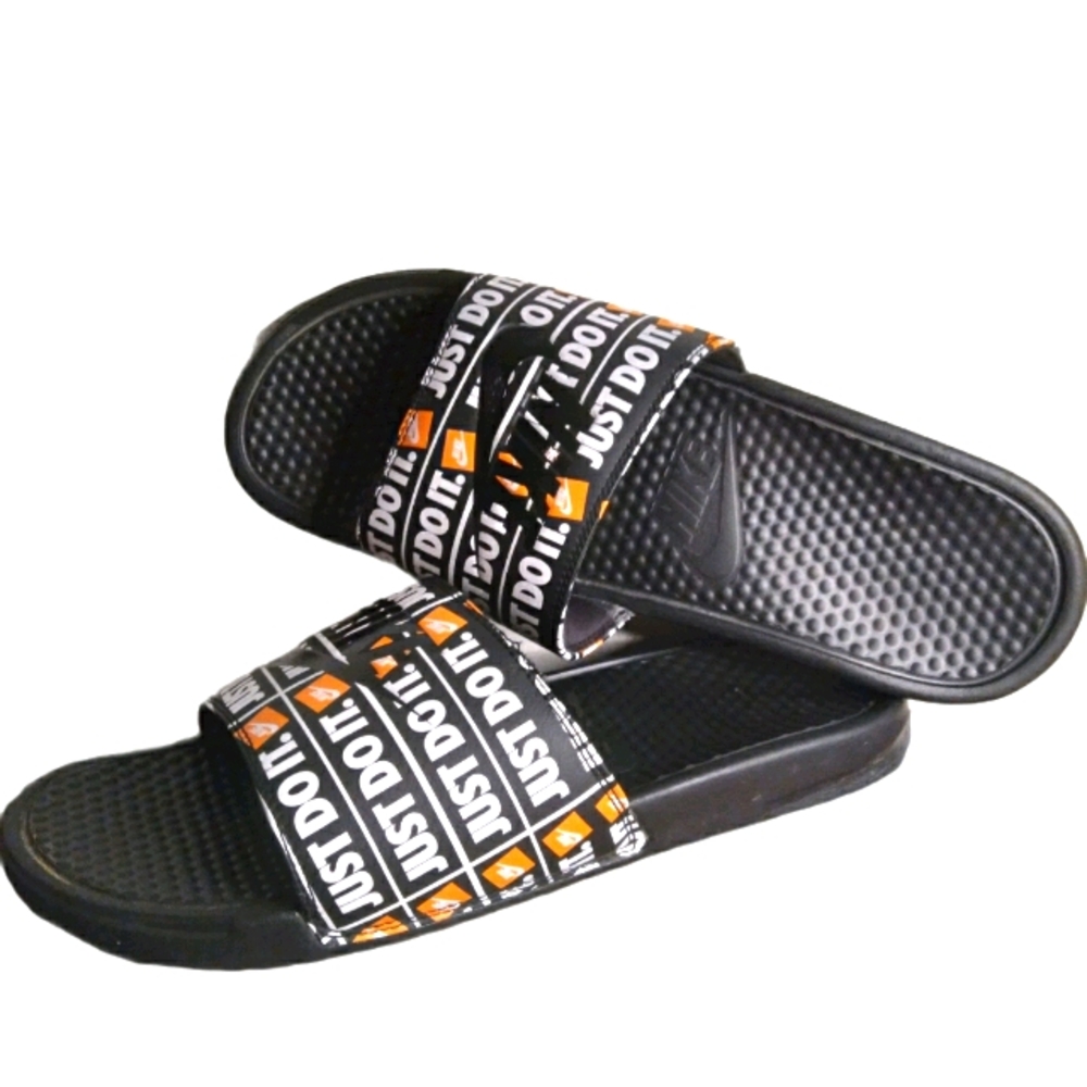 Size 13 men's Nike sandals